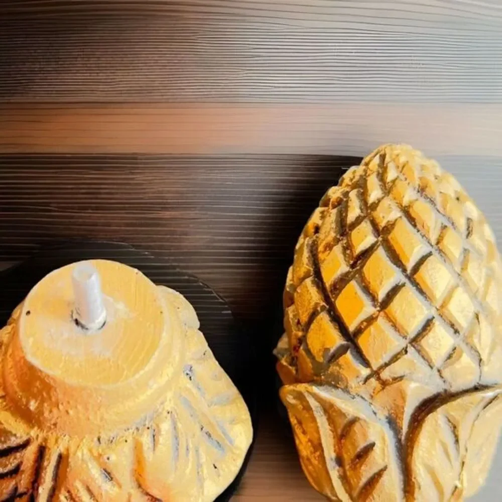 N/A pair pineapple